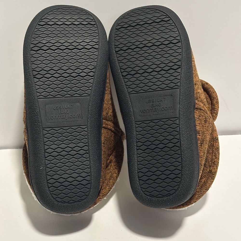 VONMAY Women’s Brown Fuzzy Slippers NWOT - Picture 5 of 5